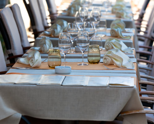 essential linen for restaurants